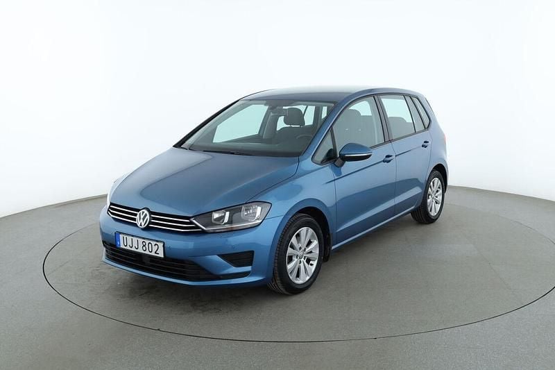 Blå Begagnad 2015 VW Golf Sportsvan Minibuss | 156 000 kr - Bild 1/3