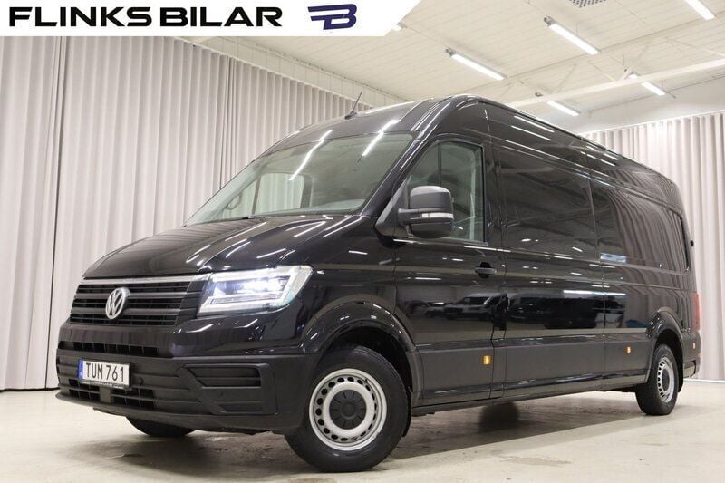 Svart (deep black pärleffekt) Begagnad 2020 VW Crafter Van | 349 900 kr (Marknadspris) - Bild 1/4