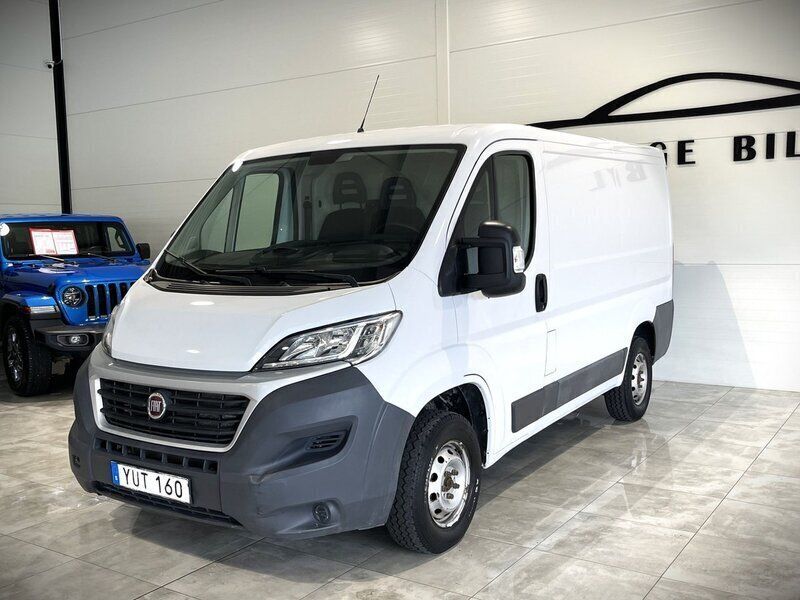 Vit Begagnad 2018 Fiat Ducato Van | 149 000 kr - Bild 1/4
