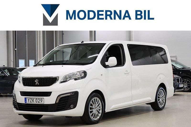 Vit Begagnad 2017 Peugeot Traveller Minibuss | 229 700 kr - Bild 1/4
