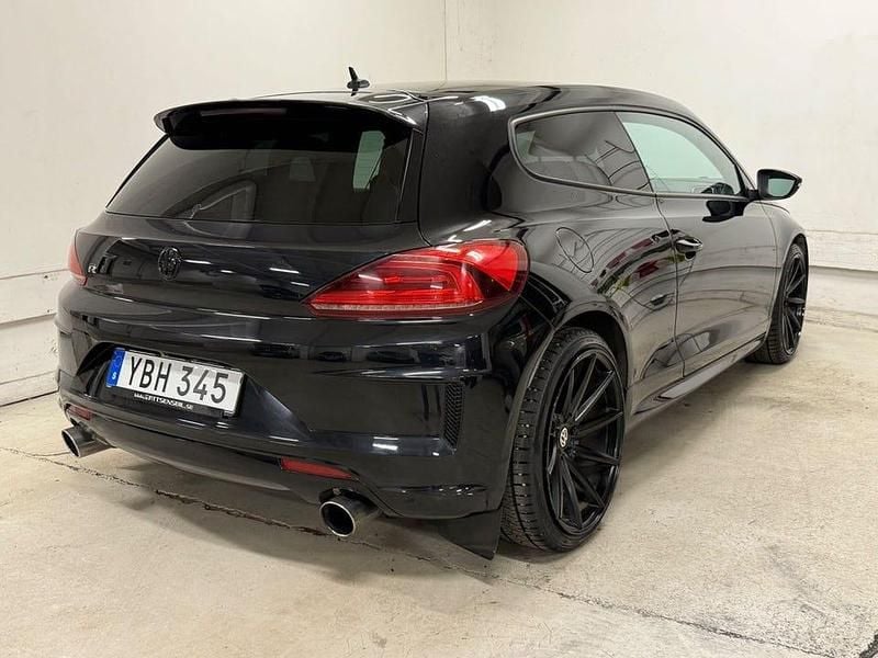 Begagnad VW Scirocco R 281 HK (206 kW) 2015 Svart Sportkupé