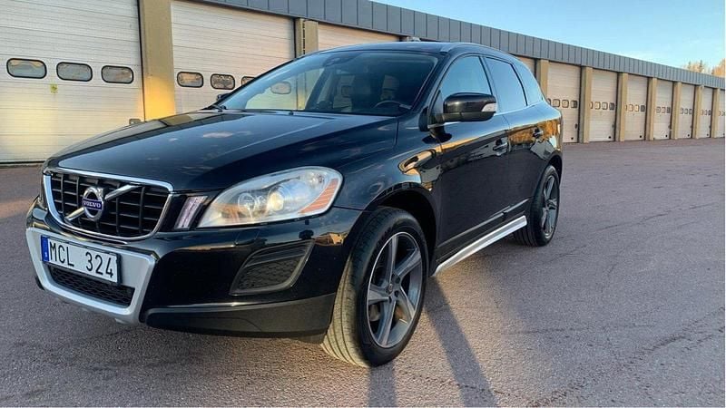 Svart Begagnad 2012 Volvo XC60 Summum SUV | 92 000 kr (Bra pris) - Bild 1/4