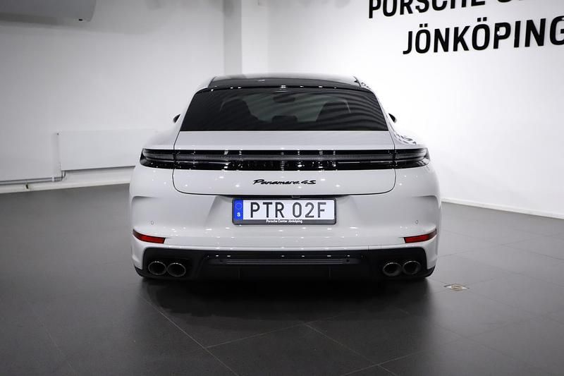 Begagnad Porsche Panamera 544 HK (400 kW) 2025 Halvkombi