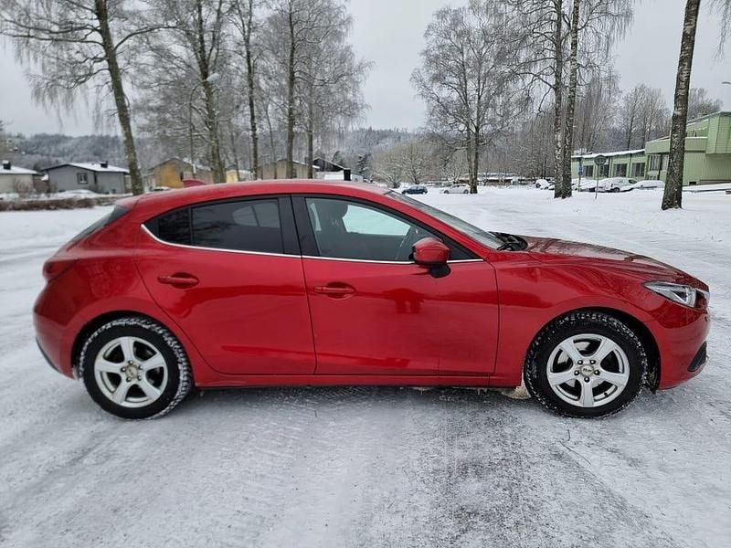 Begagnad 2015 Mazda 3 Inclusive Halvkombi | 90 000 kr (Marknadspris) - Bild 1/4