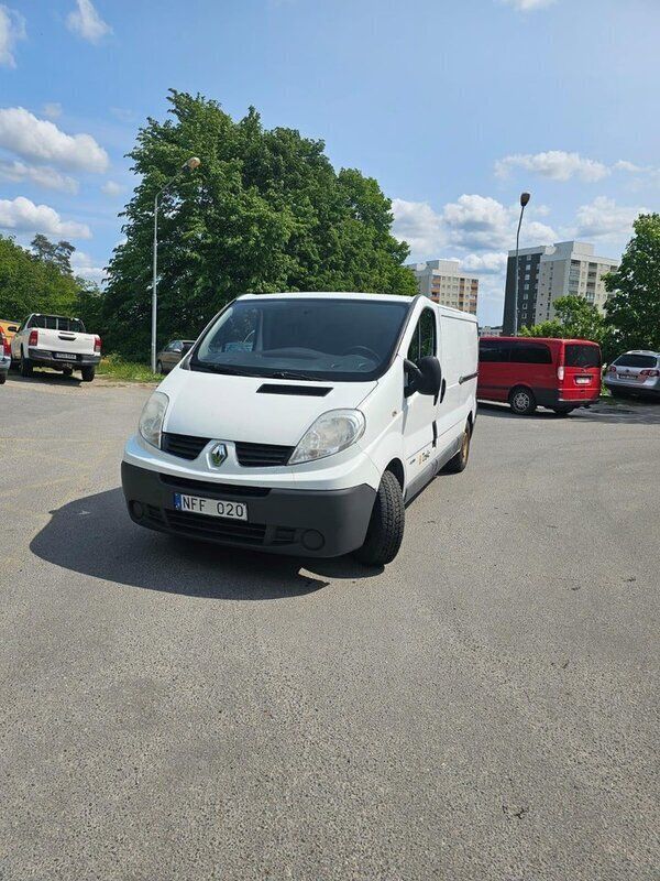 Vit Begagnad 2013 Renault Trafic Van | 88 000 kr (Lite dyr) - Bild 1/4