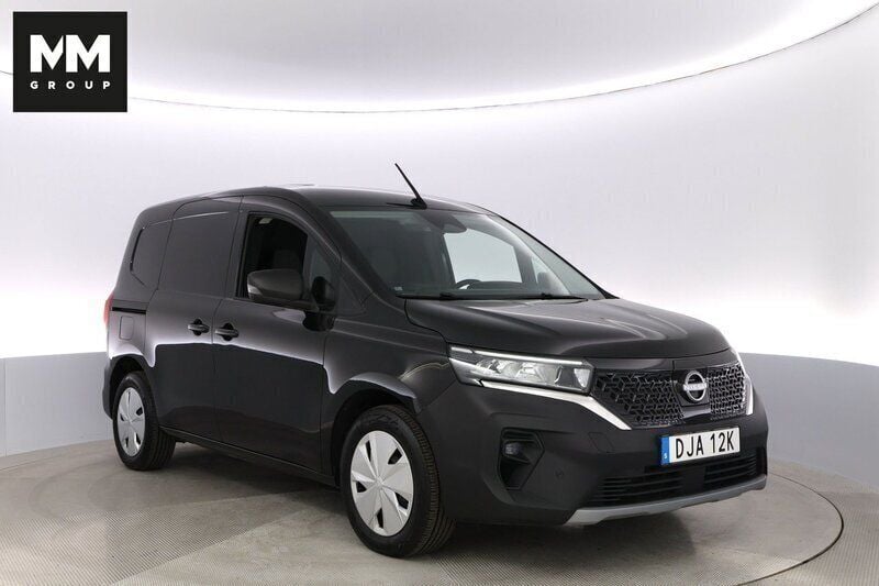 Grå Begagnad 2022 Nissan Townstar N-Connecta Minibuss | 249 900 kr (Marknadspris) - Bild 1/4