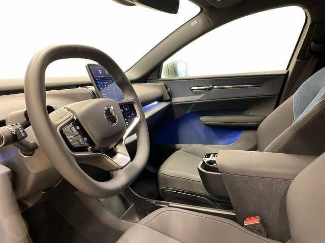 Begagnad Volvo EX30 Plus 202 kW (275 HK) 2025 Vit SUV