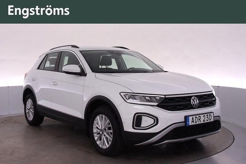 Vit Begagnad 2022 VW T-Roc SUV | 219 000 kr (Marknadspris) - Bild 1/4