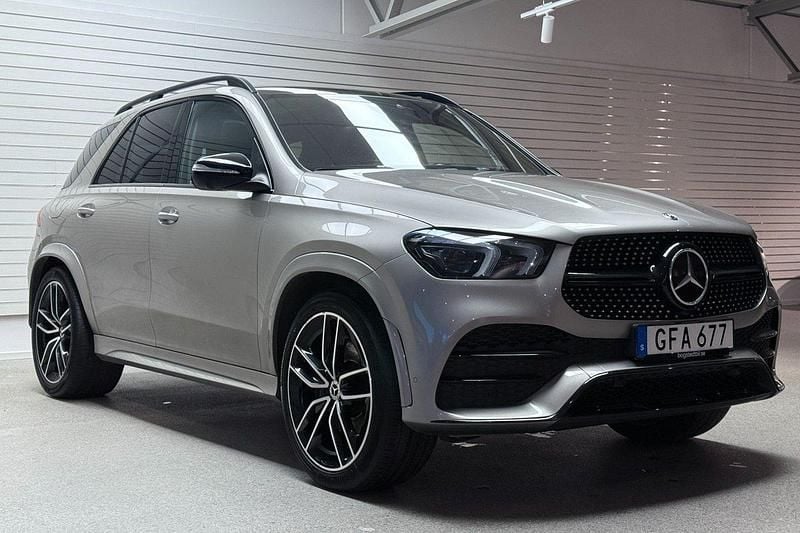 Silver Begagnad 2019 Mercedes GLE300 AMG line SUV | 539 000 kr - Bild 1/4