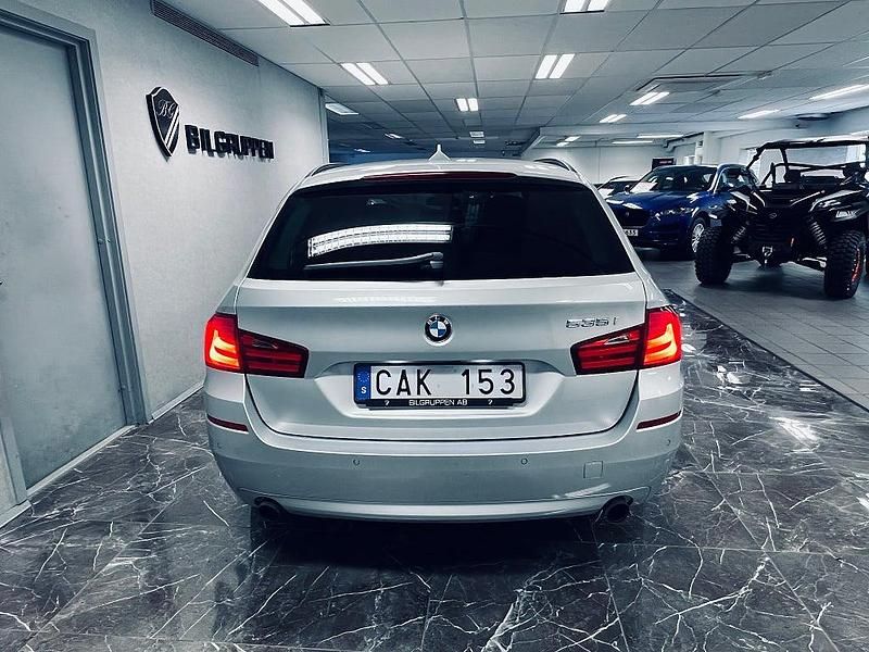 Begagnad BMW 535 306 HK (225 kW) 2011 Grå Kombi