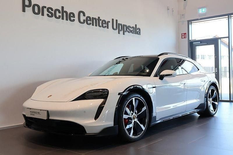 Vit Begagnad 2021 Porsche Taycan 4S Cross Turismo Sedan | 855 000 kr (Marknadspris) - Bild 1/4