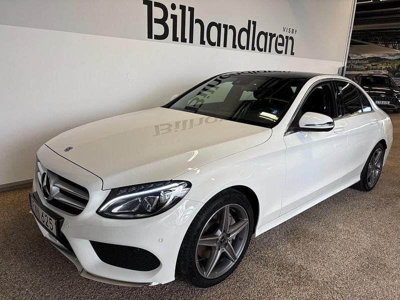 Vit Begagnad 2018 Mercedes C220 AMG line Sedan | 249 900 kr (Marknadspris) - Bild 1/4