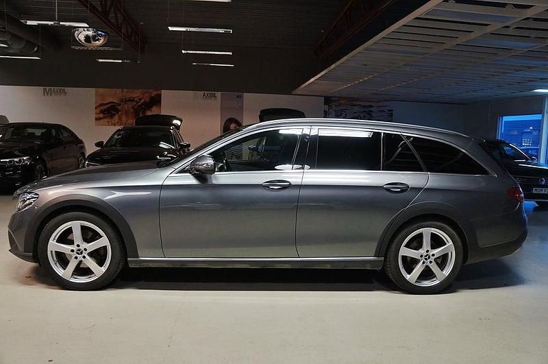 Begagnad Mercedes E220 All-Terrain Avantgarde 194 HK (142 kW) 2018 Grå Kombi