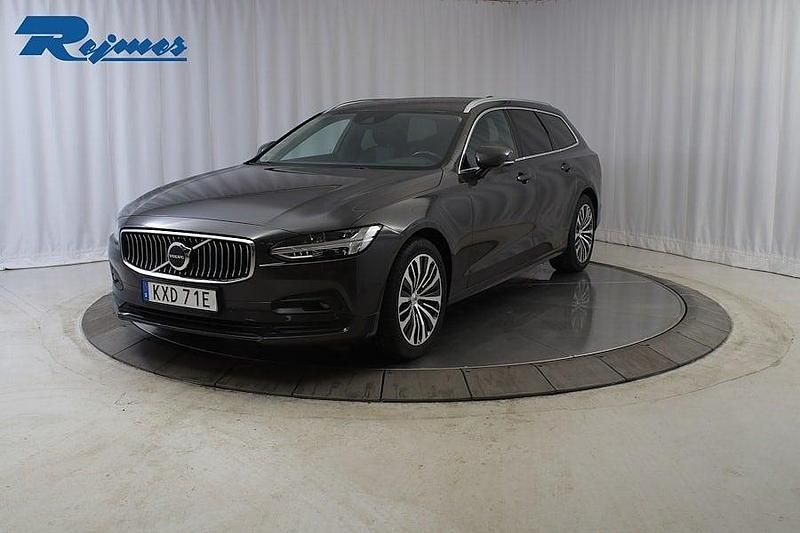Grå Begagnad 2021 Volvo V90 Momentum Kombi | 284 900 kr (Bra pris) - Bild 1/4