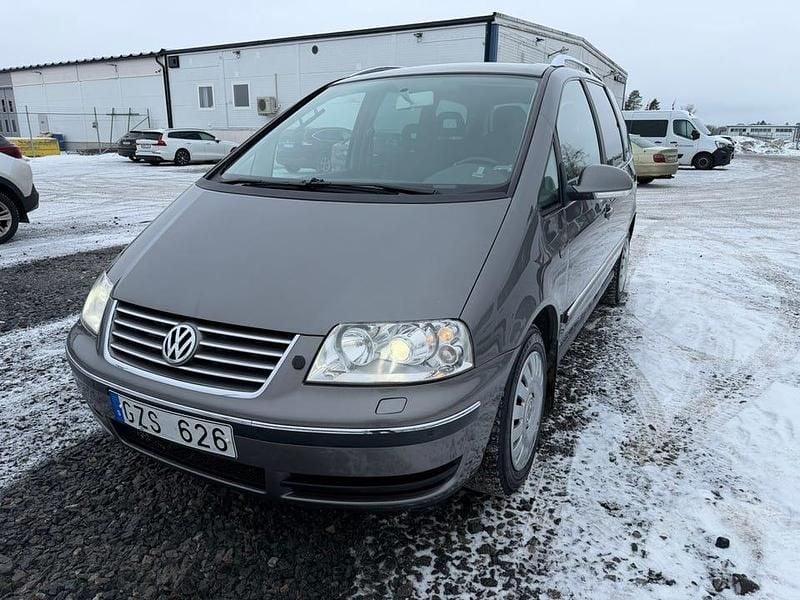 Begagnad VW Sharan 150 HK (110 kW) 2008 Minibuss
