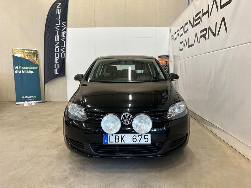 Begagnad VW Golf Plus Cross 105 HK (77 kW) 2010 Svart Minibuss