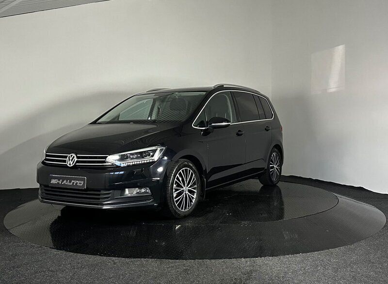 Svart Begagnad 2016 VW Touran GT Minibuss | 189 900 kr (Dyr) - Bild 1/4