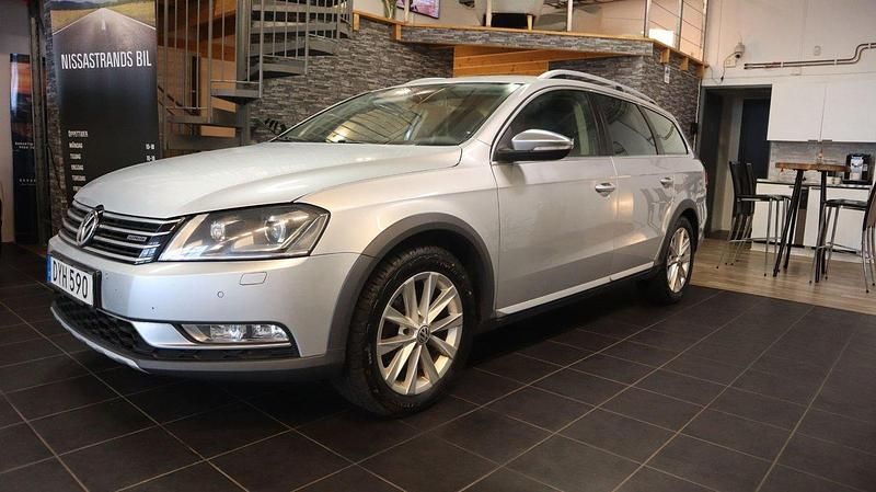 Silver Begagnad 2014 VW Passat Alltrack Kombi | 89 900 kr (Lite dyr) - Bild 1/4