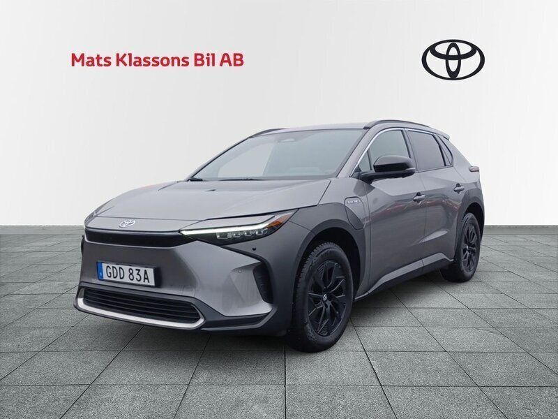 Silver Begagnad 2023 Toyota bZ4X Executive SUV | 439 000 kr (Superpris) - Bild 1/4