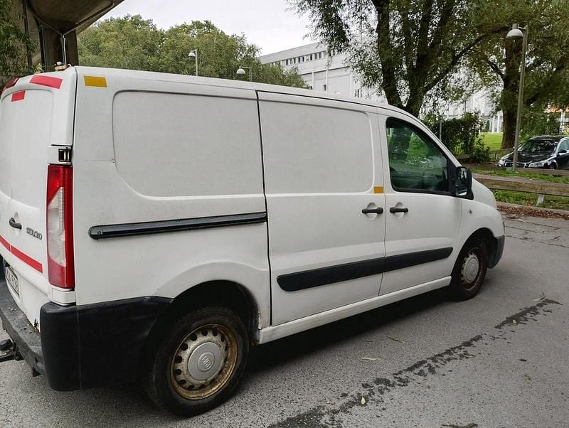 Vit Begagnad 2008 Fiat Scudo Minibuss | 29 999 kr - Bild 1/4