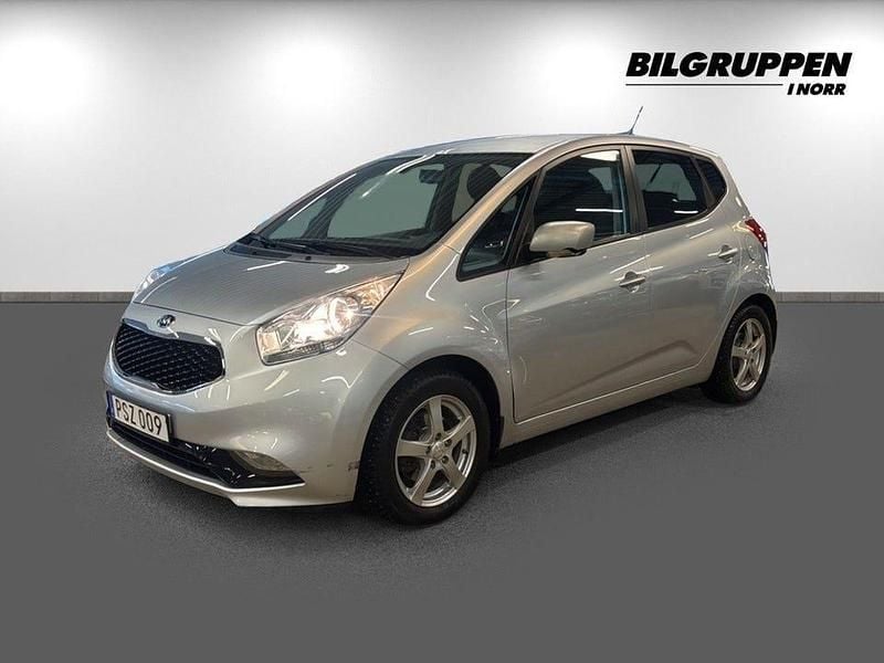Begagnad Kia Venga Comfort 125 HK (91 kW) 2015 Grå Halvkombi