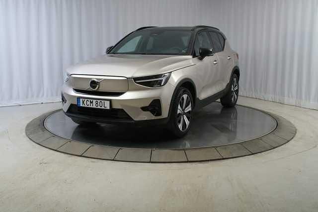 Begagnad Volvo XC40 Ultimate 175 kW (238 HK) 2022 Ljusgrå SUV