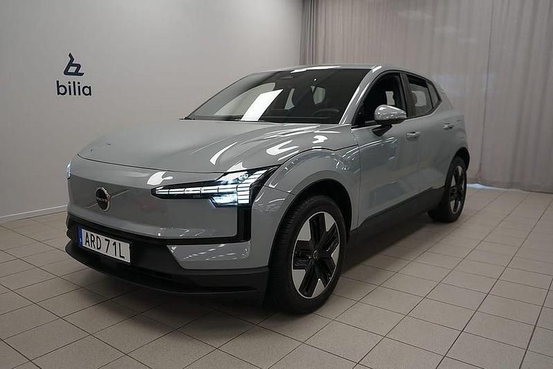 Grå Begagnad 2024 Volvo EX30 Core SUV | 324 900 kr (Superpris) - Bild 1/3