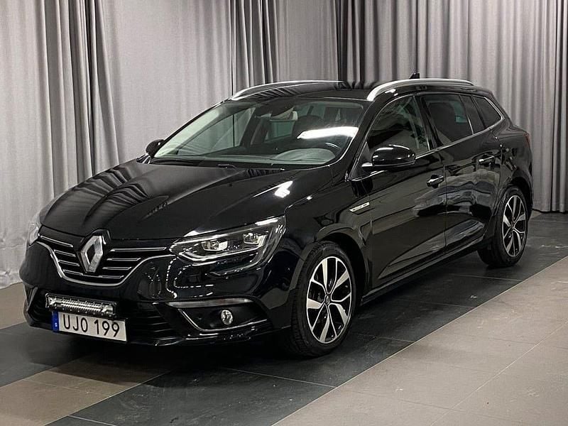 Svart Begagnad 2019 Renault Mégane GrandTour Bose Edition Kombi | 129 900 kr (Marknadspris) - Bild 1/4