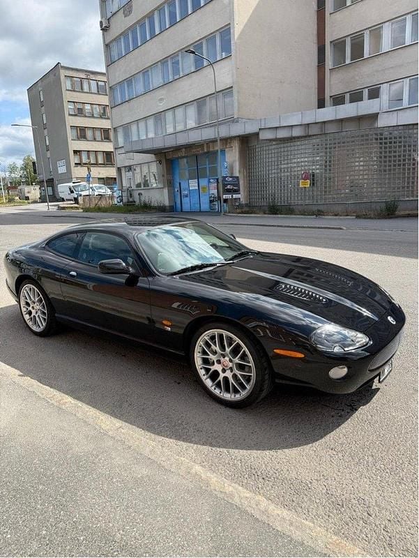 Svart Begagnad 2006 Jaguar XK R Sportkupé | 325 000 kr - Bild 1/4