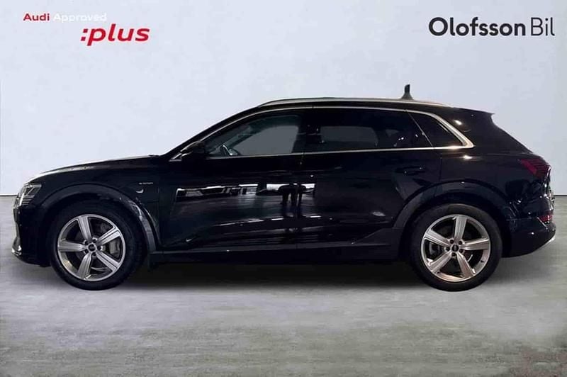 Svart Begagnad 2022 Audi e-tron SUV | 389 000 kr (Bra pris) - Bild 1/1