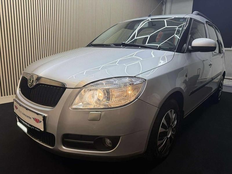 Silver Begagnad 2007 Skoda Roomster Minibuss | 39 900 kr (Marknadspris) - Bild 1/4