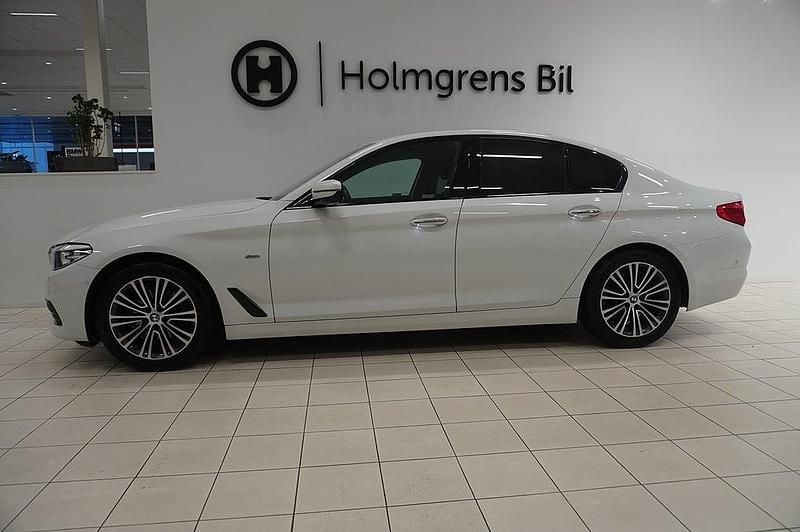 Begagnad BMW 520 Sport Line 184 HK (135 kW) 2018 Alpinvit Sedan