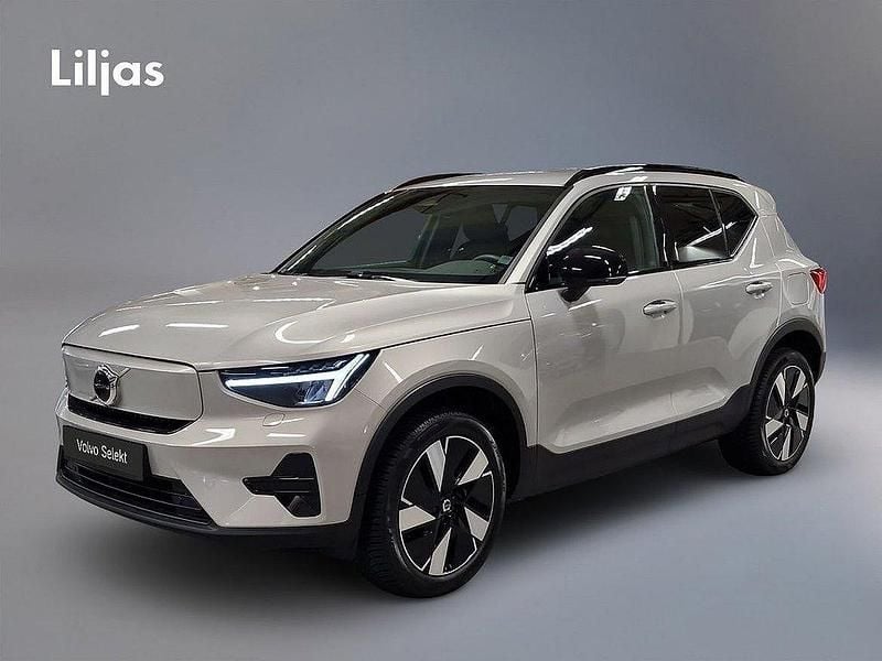 Silver Begagnad 2024 Volvo XC40 Core SUV | 399 000 kr - Bild 1/4