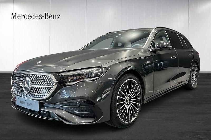 Grafitgrå metallic Ny 2025 Mercedes E300 Kombi | 772 750 kr (Marknadspris) - Bild 1/4