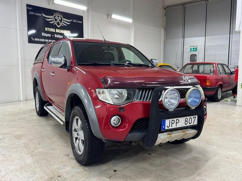 Röd Begagnad 2009 Mitsubishi L200 Pickup | 85 000 kr (Bra pris) - Bild 1/4