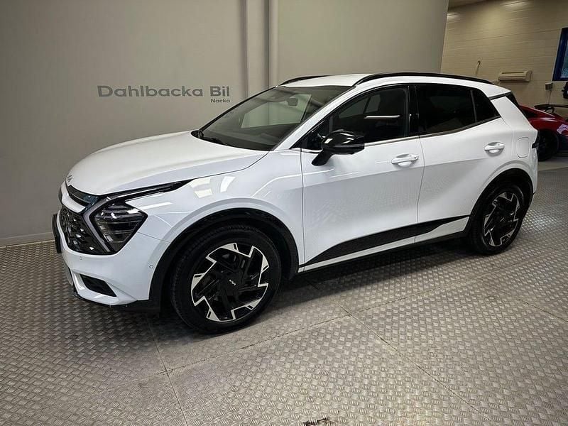 Vit Begagnad 2022 Kia Sportage GT-Line SUV | 330 000 kr (Bra pris) - Bild 1/4