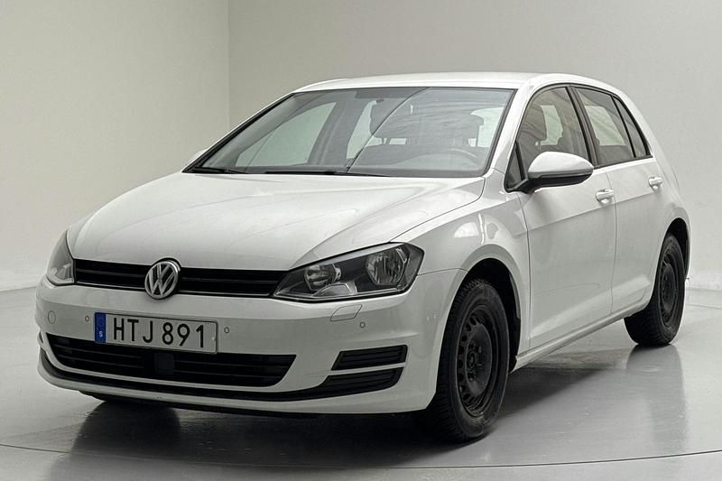 Vit Begagnad 2016 VW Golf VII | 129 000 kr (Marknadspris) - Bild 1/4