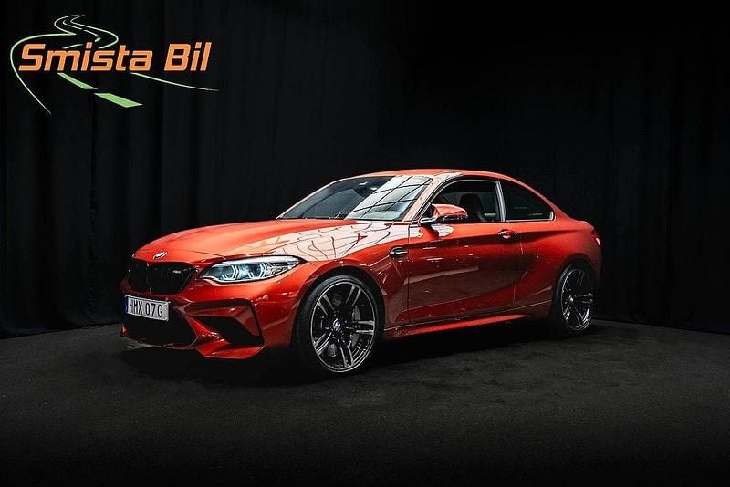 Orange Begagnad 2019 BMW M2 Competition Edition Sportkupé | 498 900 kr (Superpris) - Bild 1/3