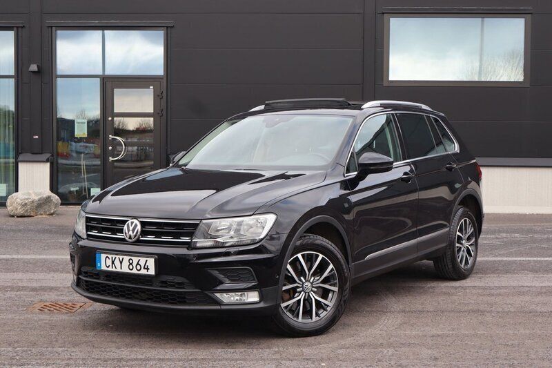 Svart Begagnad 2016 VW Tiguan SUV | 139 900 kr - Bild 1/4