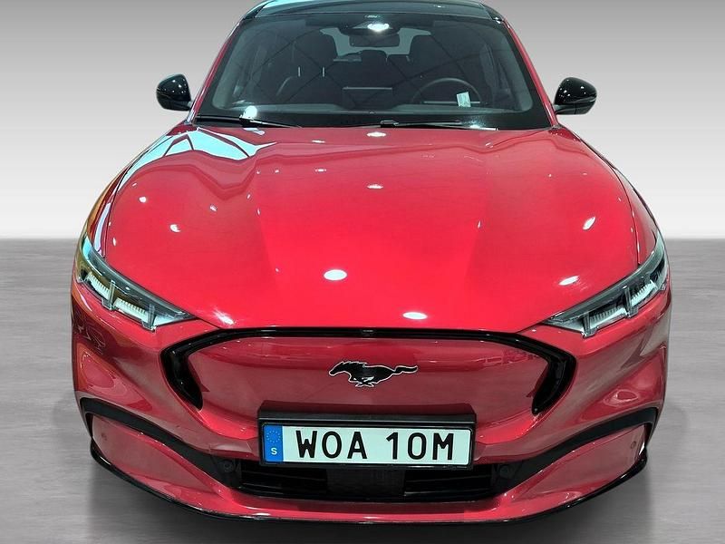 Begagnad Ford Mustang Mach-E 275 kW (375 HK) 2023 Röd SUV
