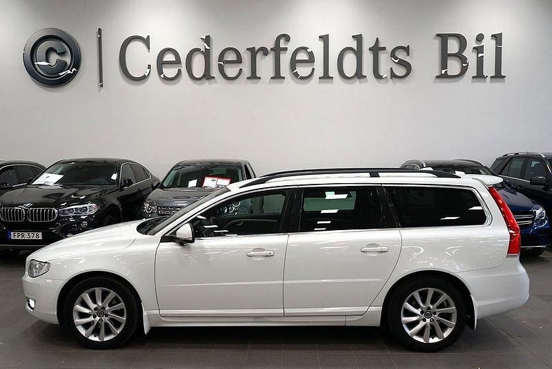 Vit Begagnad 2015 Volvo V70 Standard Kombi | 219 900 kr - Bild 1/4