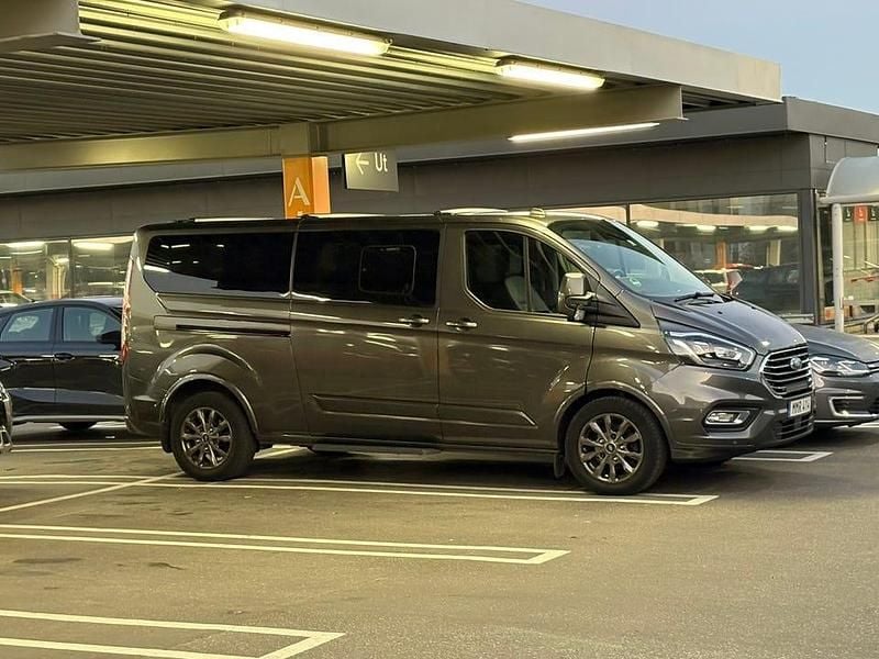 Begagnad 2022 Ford Tourneo Custom Van | 429 000 kr (Marknadspris) - Bild 1/4