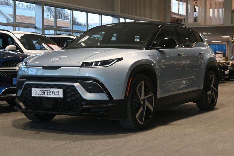 Grå Begagnad 2023 Fisker Ocean Extreme SUV | 339 000 kr - Bild 1/4