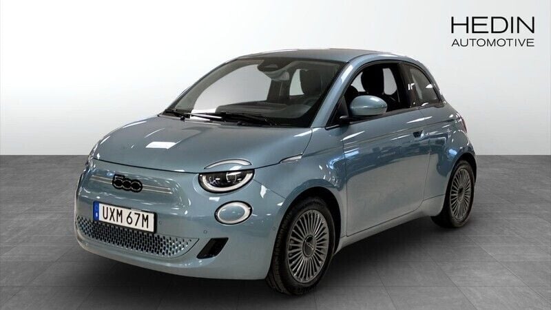 Blå (green) Begagnad 2021 Fiat 500e Icon Halvkombi | 209 900 kr (Marknadspris) - Bild 1/4
