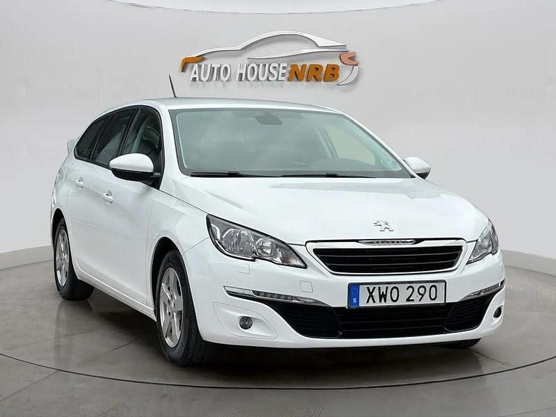 Begagnad Peugeot 308 SW Active 110 HK (80 kW) 2015 Vit Kombi