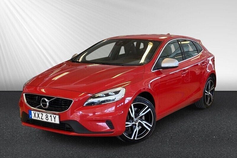 Röd Begagnad 2019 Volvo V40 R-Design Kombi | 179 900 kr (Bra pris) - Bild 1/4