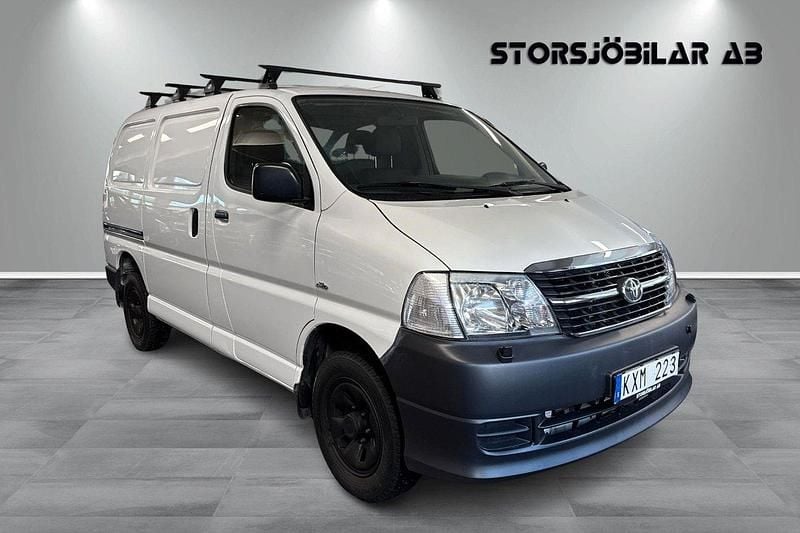 Vit Begagnad 2010 Toyota HiAce Minibuss | 159 000 kr - Bild 1/4