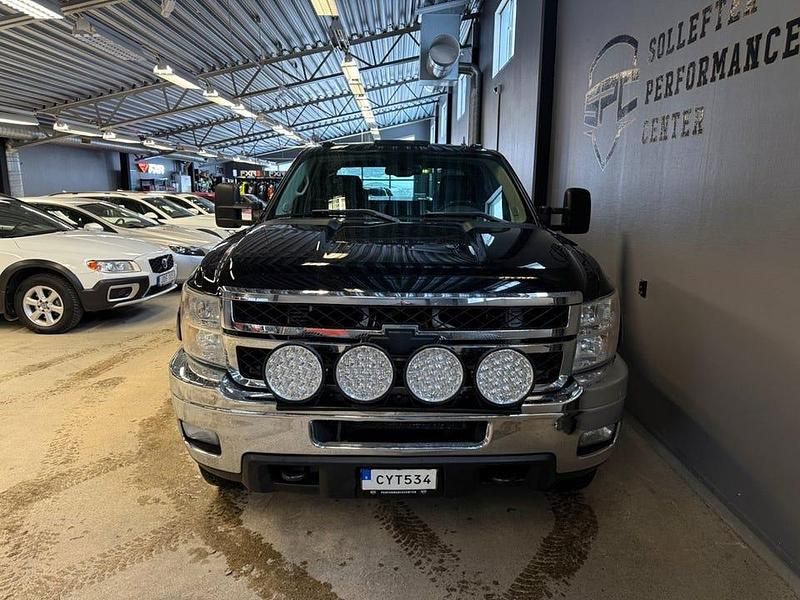 Begagnad Chevrolet Silverado 403 HK (296 kW) 2011 Svart Sedan