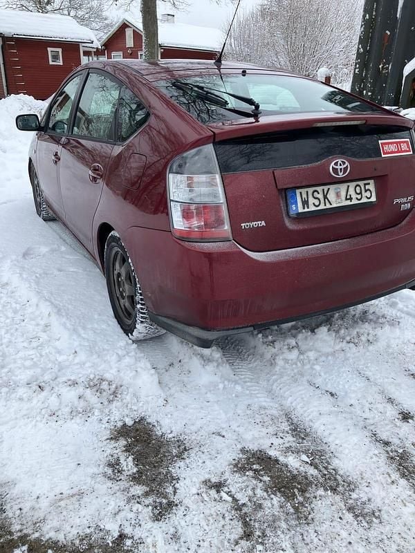 Begagnad 2005 Toyota Prius Halvkombi | 37 500 kr (Marknadspris) - Bild 1/4