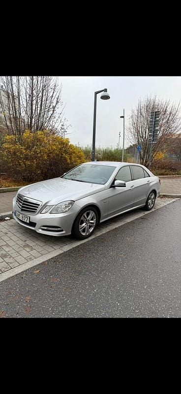 Begagnad 2012 Mercedes E220 Sedan | 135 000 kr (Marknadspris) - Bild 1/4